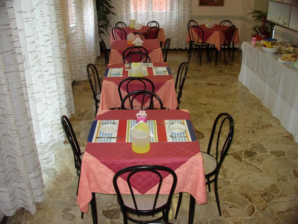 רימיני Hotel Ivette מראה חיצוני תמונה
